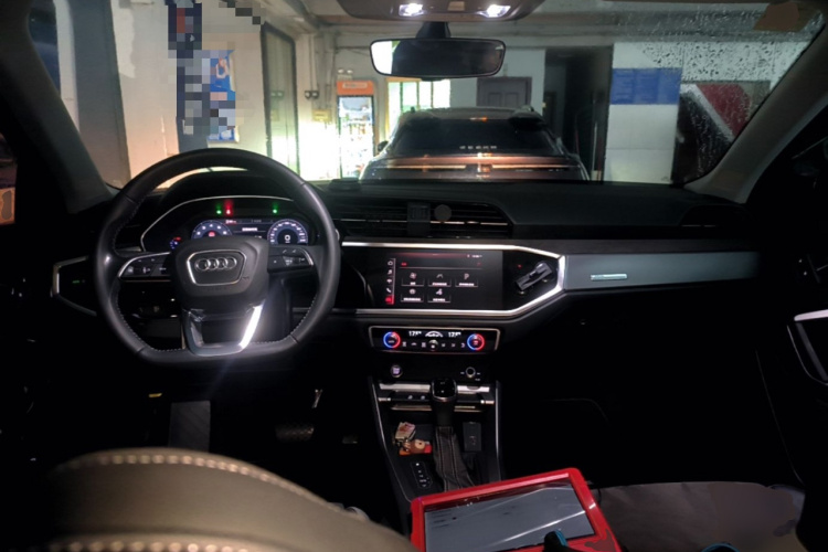 Audi Q3 2019 #10 Audi Q3 2019 car image #10