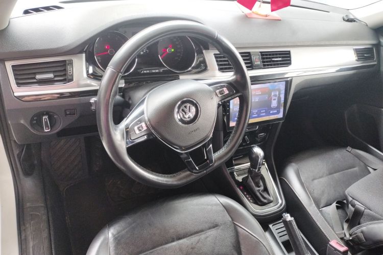 Volkswagen Bora 2018 immagine di auto #11