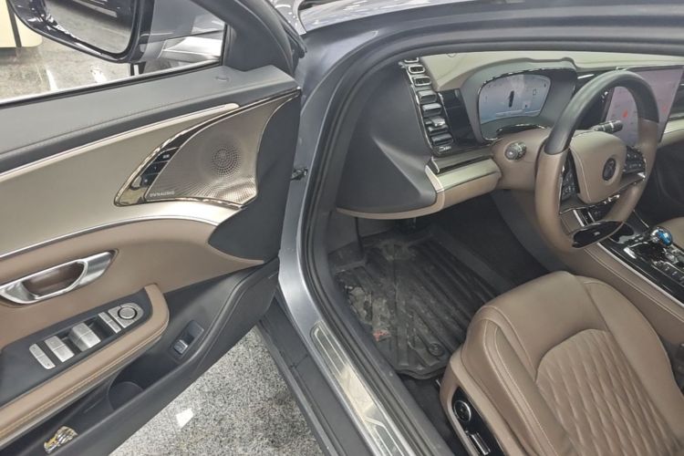 BYD Han 2022 car image #16