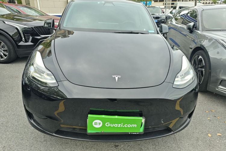Tesla Model Y 2022 car image #3