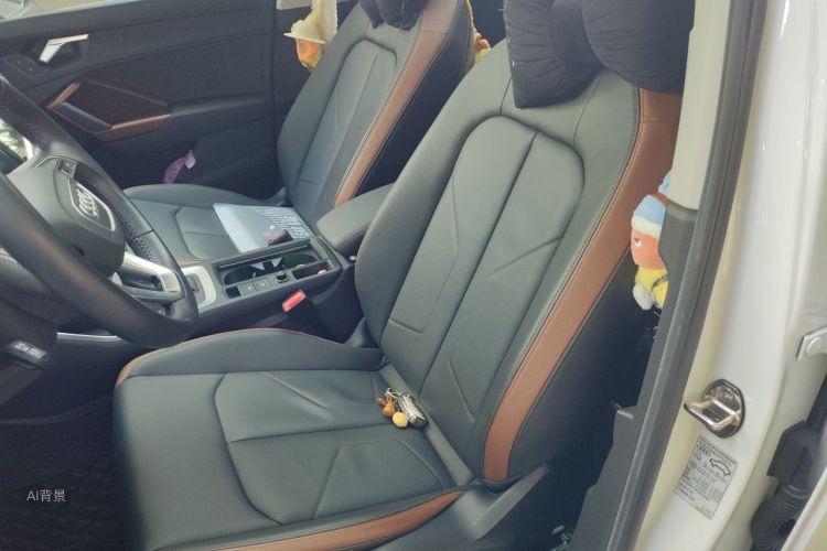 Audi Q3 2022 car image #17