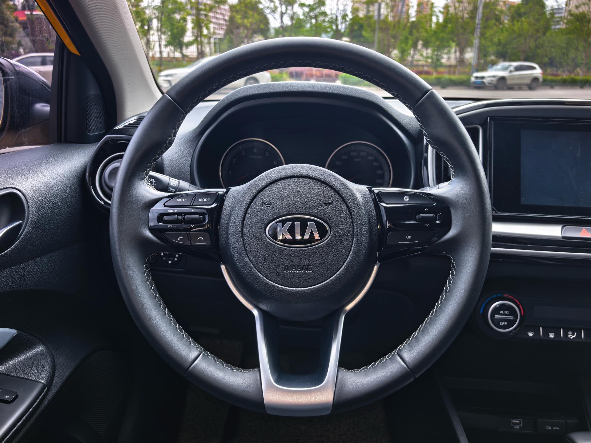 Kia KX1 2019 car image #9