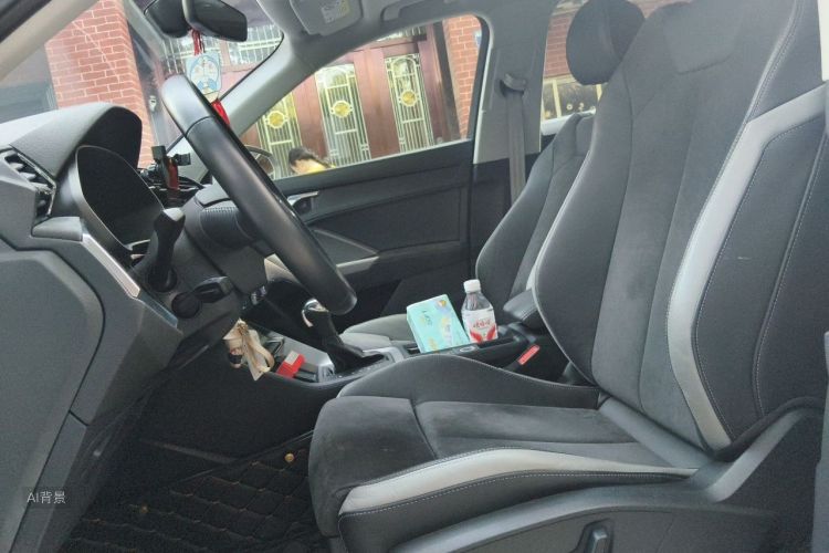 Audi Q3 2021 immagine di auto #17