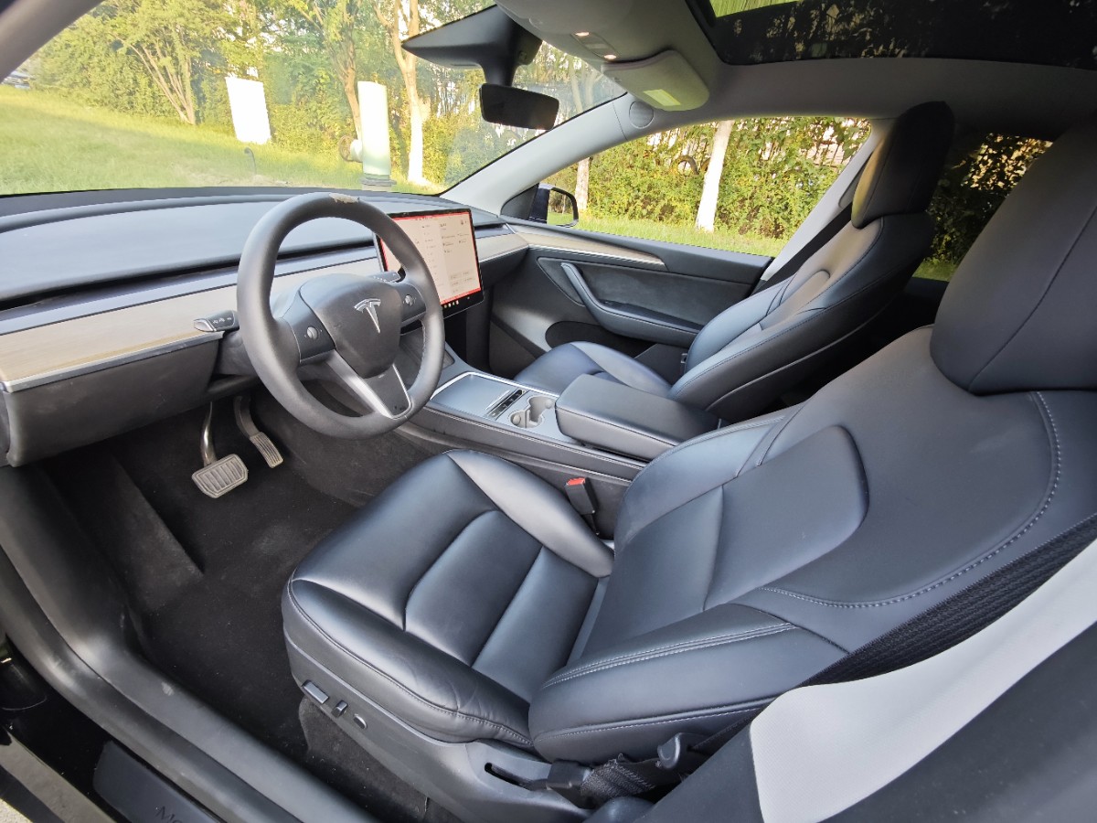 Tesla Model Y 2022 car image #7