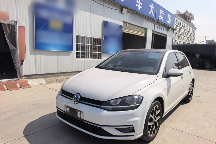 Volkswagen Golf 2020 imagen de coche #2
