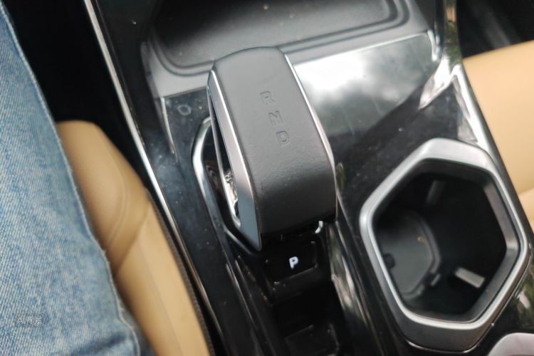 GEELY Boyue L 2023 #16 GEELY Boyue L 2023 صورة سيارة #16