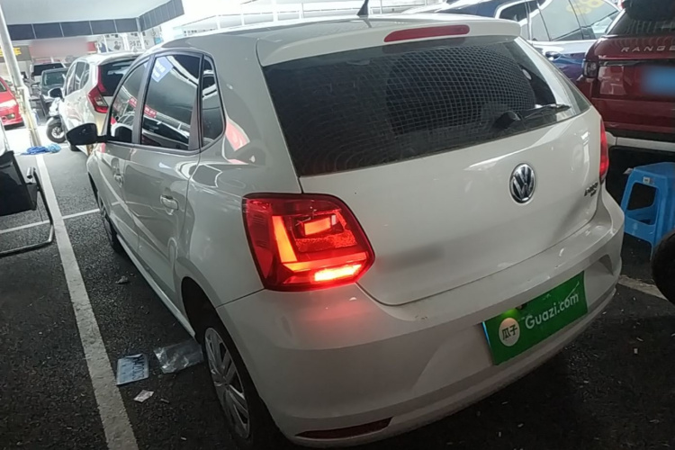Volkswagen Polo 2019 car image #5