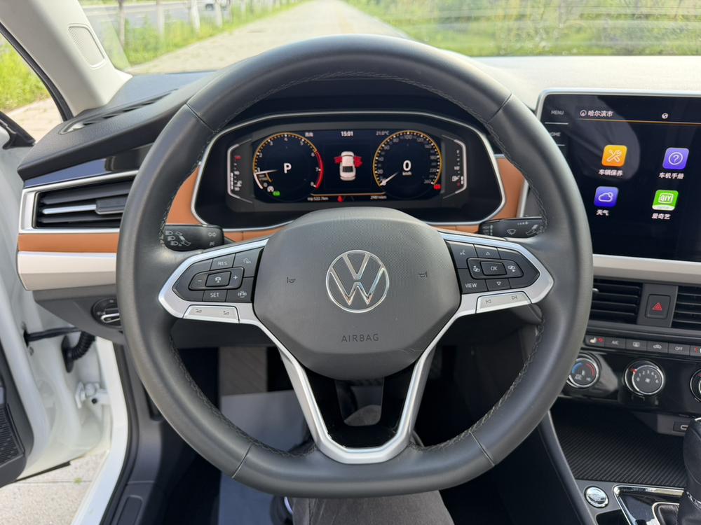 Volkswagen Bora 2022 car image #19