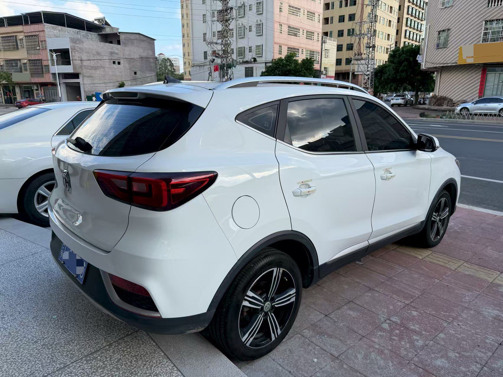 MG ZS 2017 #4 MG ZS 2017 car image #4