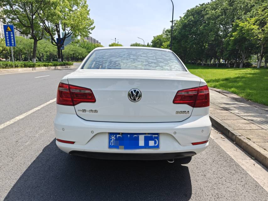 Volkswagen Bora 2014 car image #6