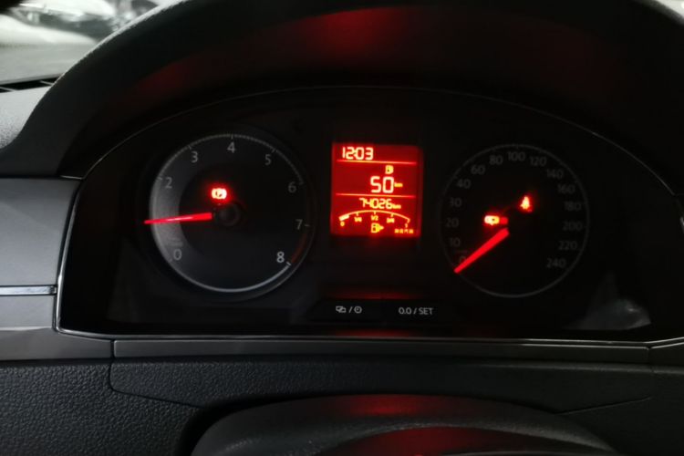 Volkswagen Santana 2016 car image #12