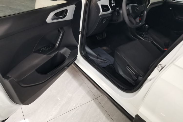 Volkswagen Tacqua 2020 car image #16