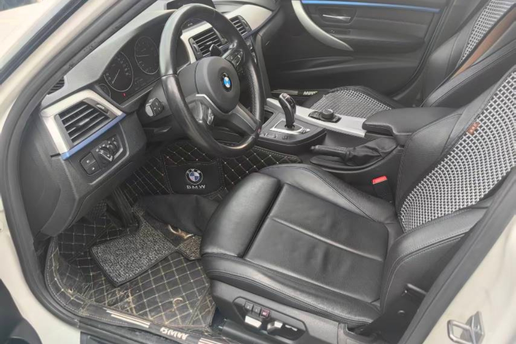 BMW 3 Series 2019 car image #5