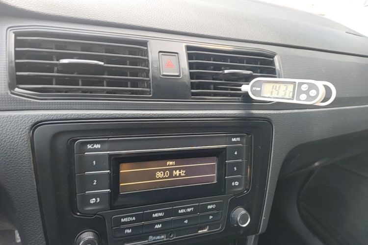 Volkswagen Santana 2016 #13 Volkswagen Santana 2016 car image #13