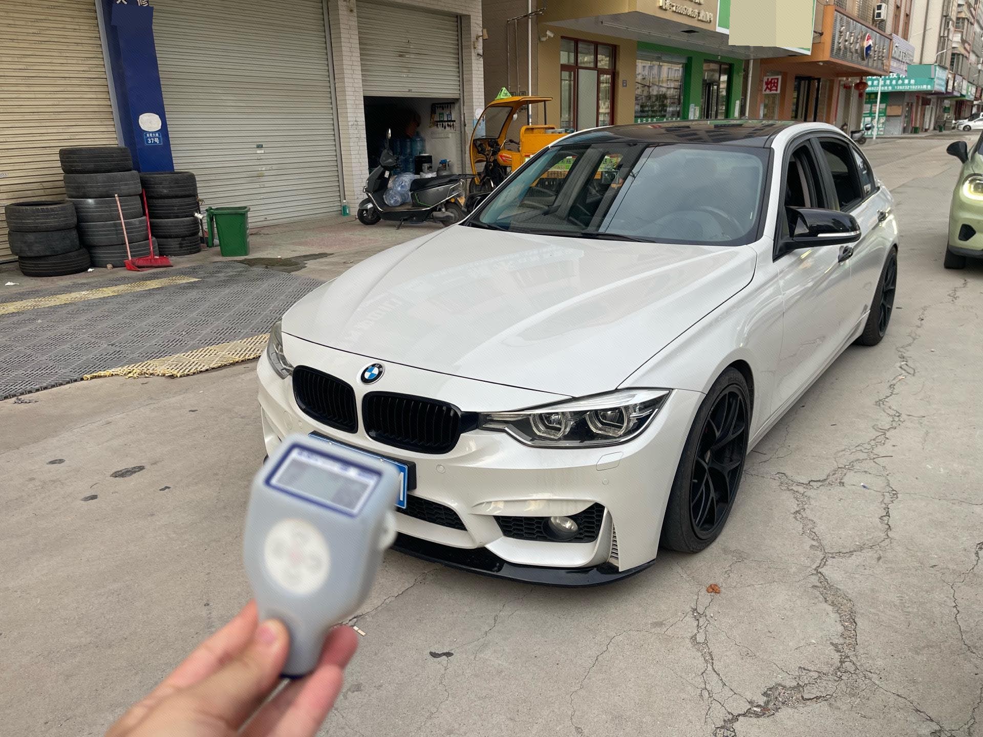 BMW 3 Series 2017 BMW 3 Series 2017 car image