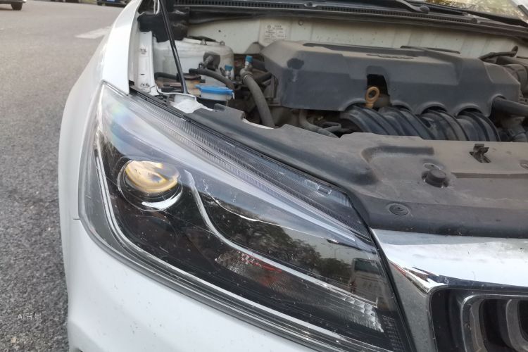 GEELY Emgrand 2018 car image #8