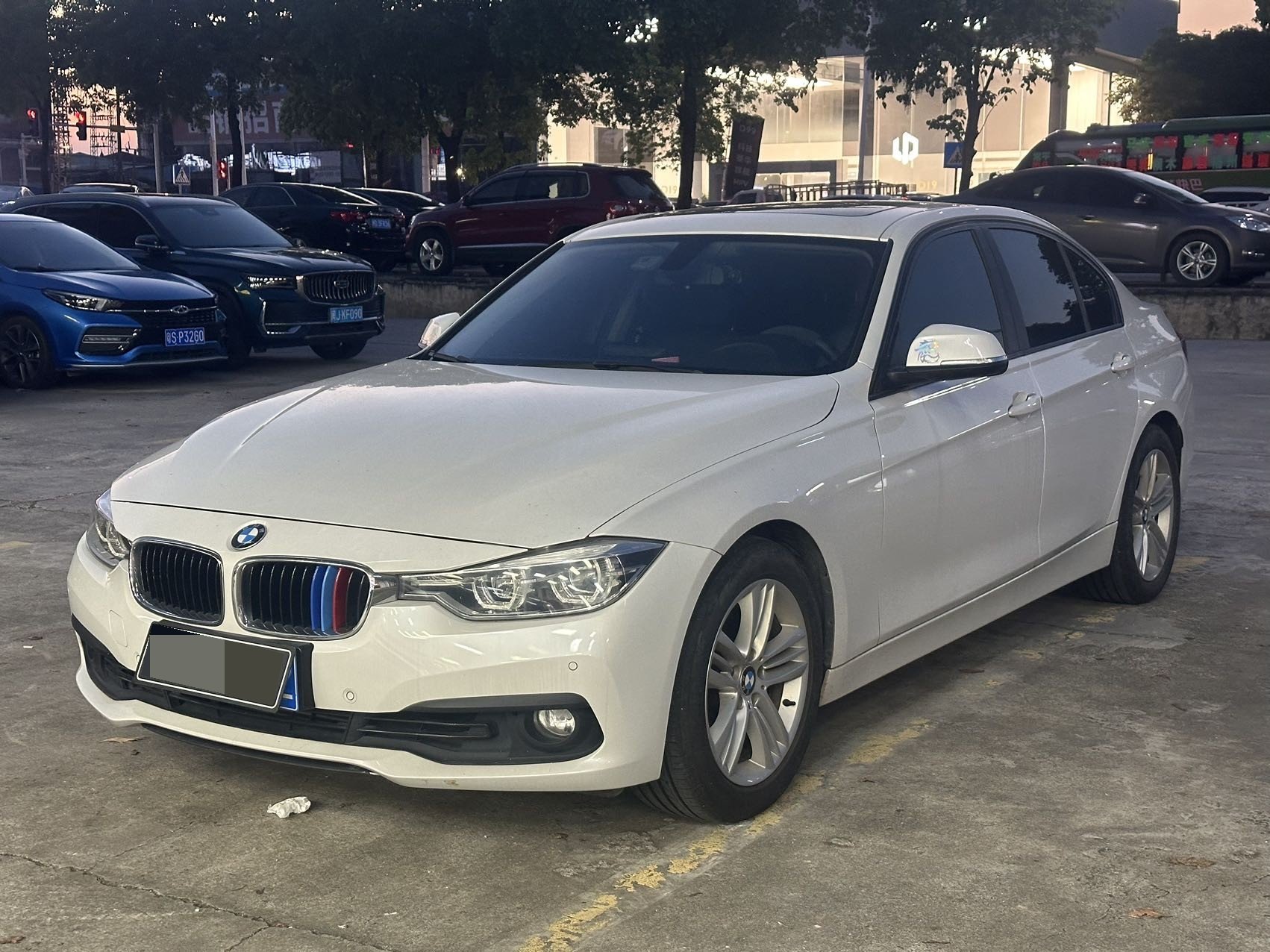 BMW 3 Series 2016 BMW 3 Series 2016 car image