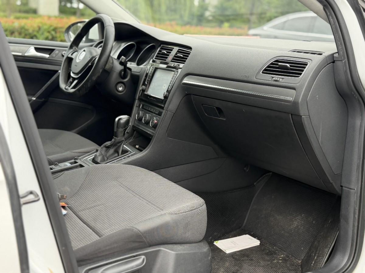 Volkswagen Golf 2014 car image #6