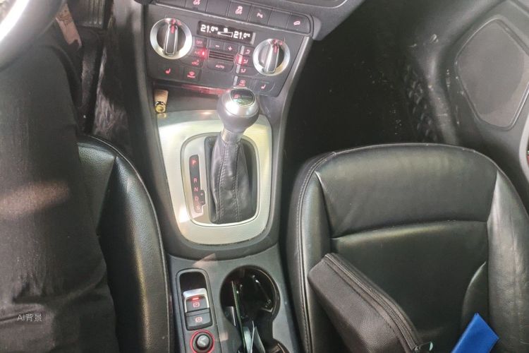 Audi Q3 2015 immagine di auto #16