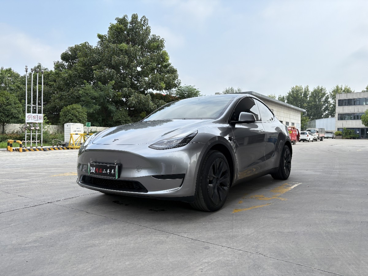 Tesla Model Y 2024 #3 Tesla Model Y 2024 immagine di auto #3