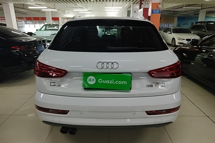 Audi Q3 2018 car image #6