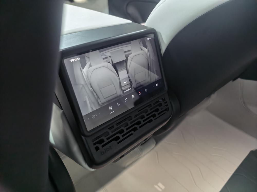 Tesla Model Y 2025 #7 Tesla Model Y 2025 изображение автомобиля #7