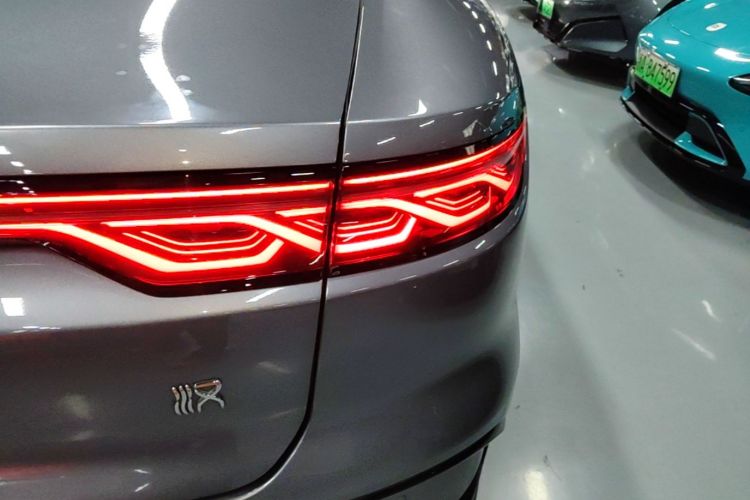 BYD Han 2023 car image #8