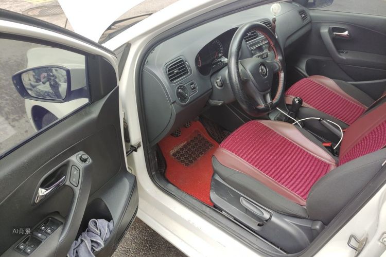 Volkswagen Polo 2016 car image #18