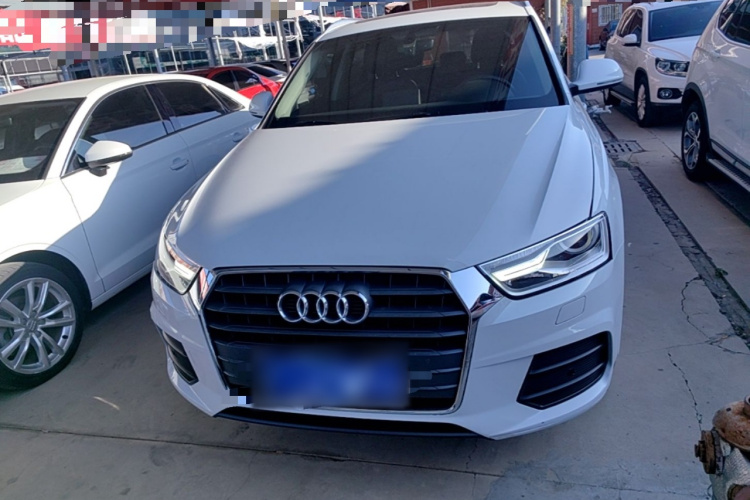 Audi Q3 2017 car image #3