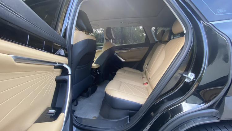 GEELY Boyue L 2023 immagine di auto #11