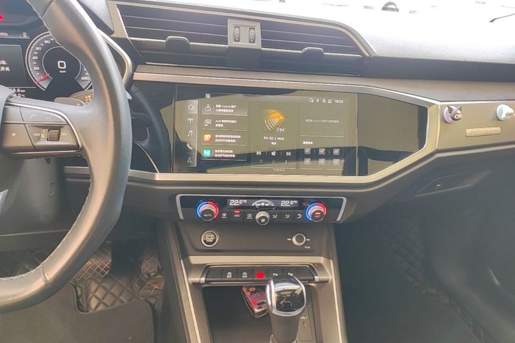 Audi Q3 2022 immagine di auto #13