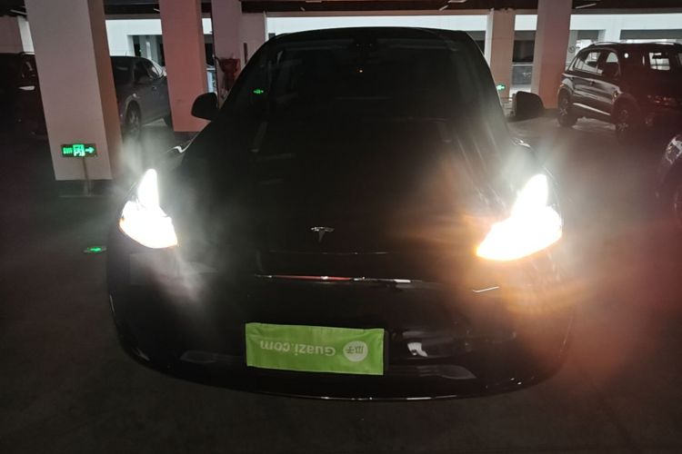 Tesla Model Y 2022 immagine di auto #3