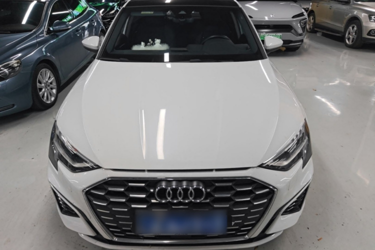 Audi A3 2023 immagine di auto #3