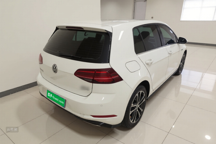 Volkswagen Golf 2018 car image #7