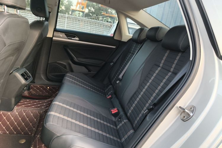 Volkswagen Lavida 2019 car image #17