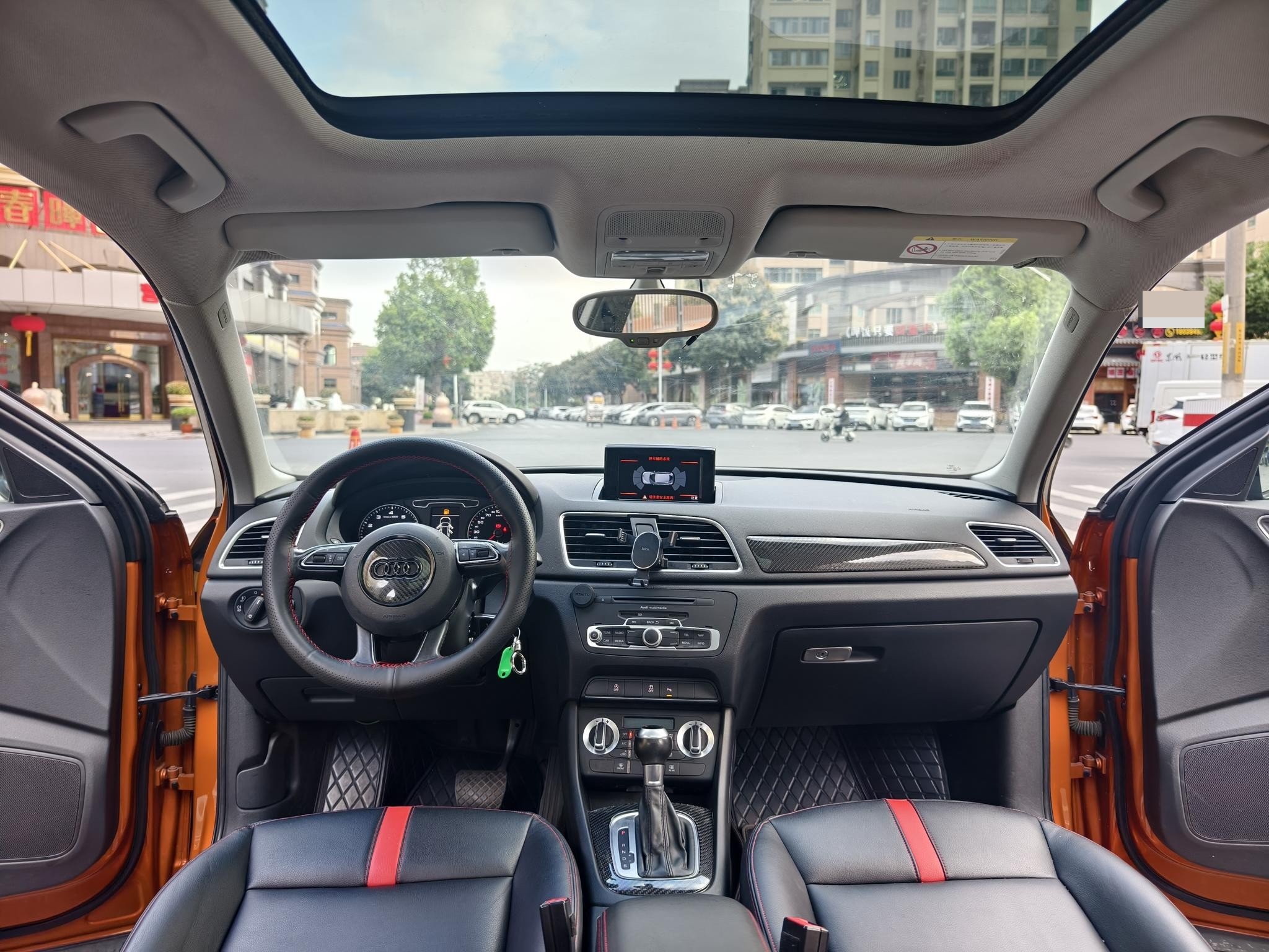 Audi Q3 2016 car image #5