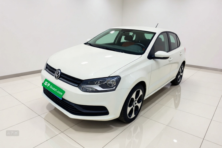 Volkswagen Polo 2018 car image #2