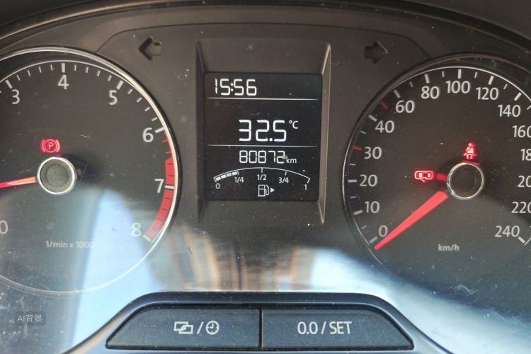 Volkswagen Polo 2015 car image #14