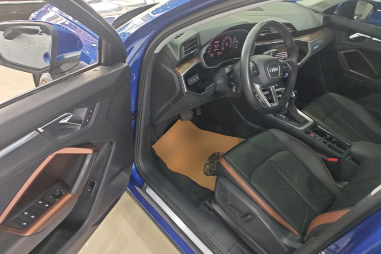 Audi Q3 2019 #16 Audi Q3 2019 car image #16