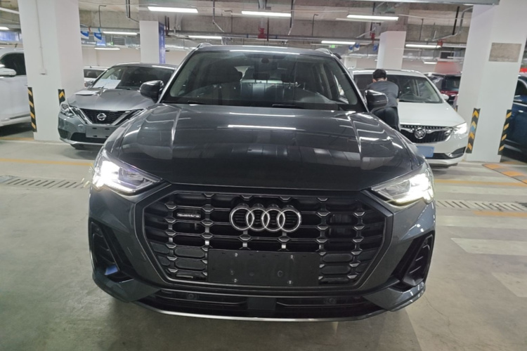 Audi Q3 2019 #3 Audi Q3 2019 car image #3