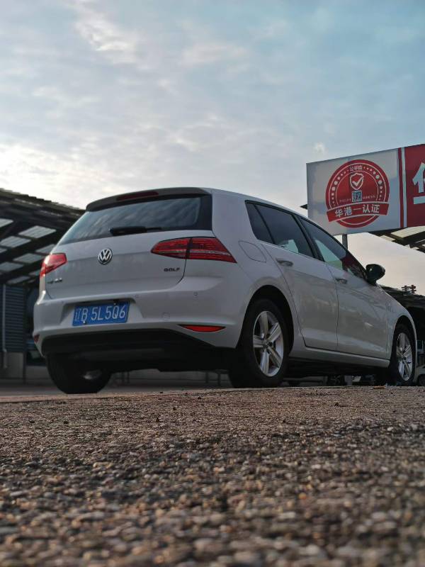 Volkswagen Golf 2016 car image #9