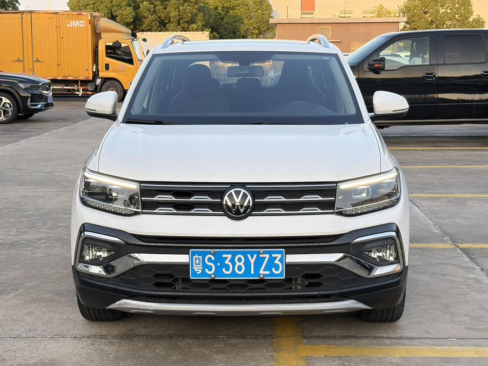 Volkswagen T-Cross 2021 car image #2
