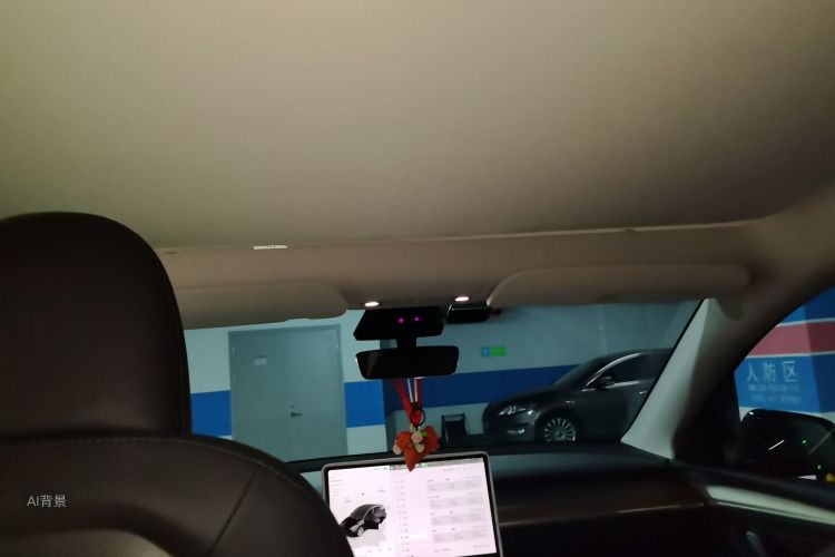 Tesla Model Y 2023 car image #20