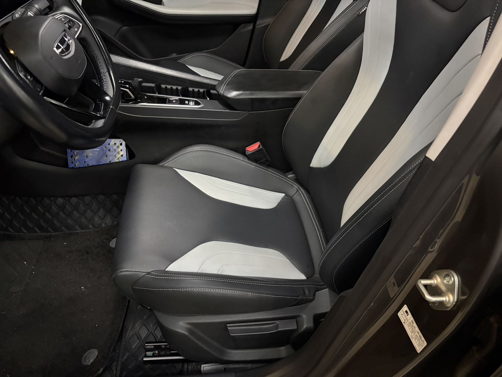 GEELY Binray 2023 #7 GEELY Binray 2023 صورة سيارة #7