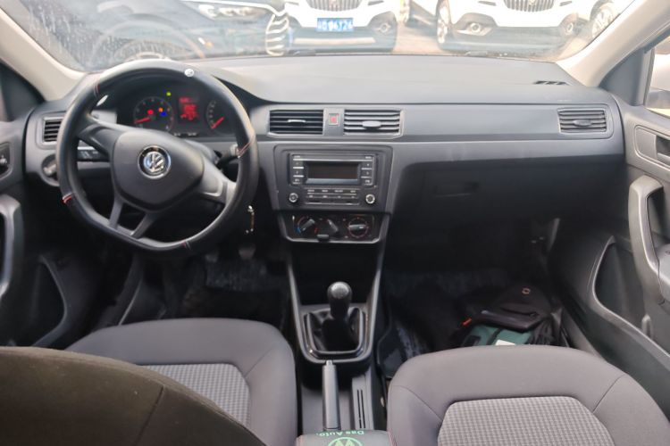 Volkswagen Santana 2017 car image #10