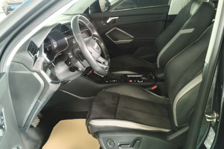 Audi Q3 2022 #15 Audi Q3 2022 car image #15