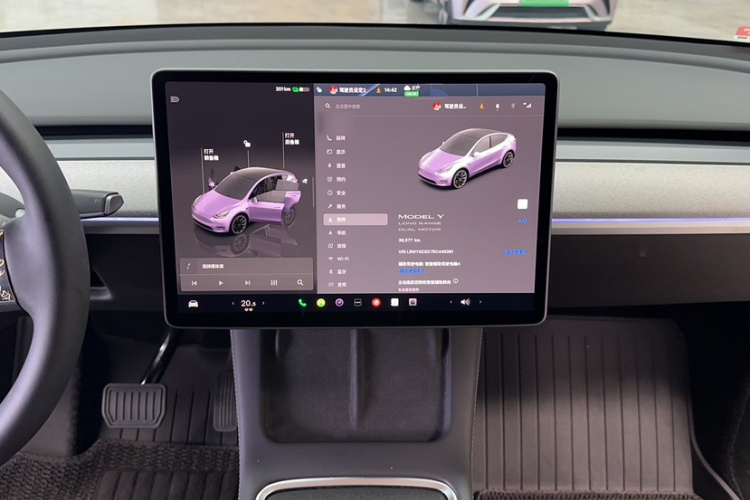 Tesla Model Y 2024 immagine di auto #16