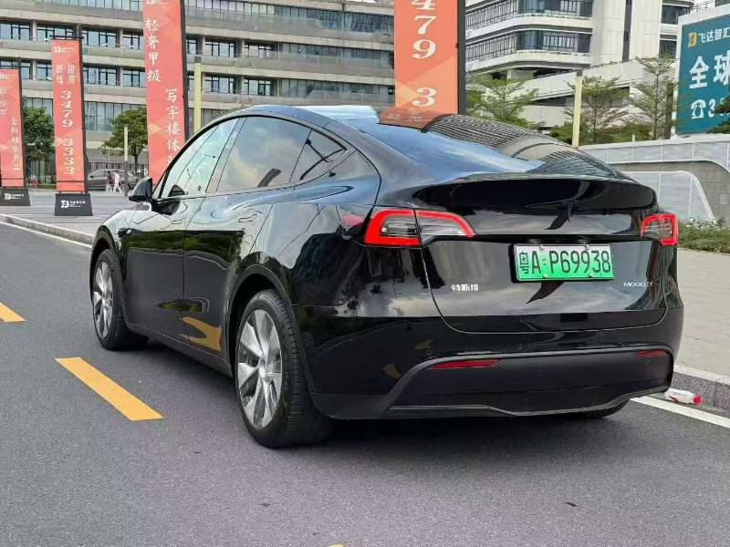 Tesla Model Y 2022 car image #3