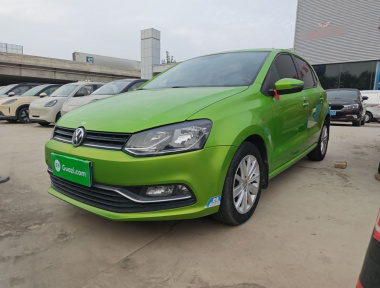 Volkswagen Polo 2015 Volkswagen Polo 2015 car image