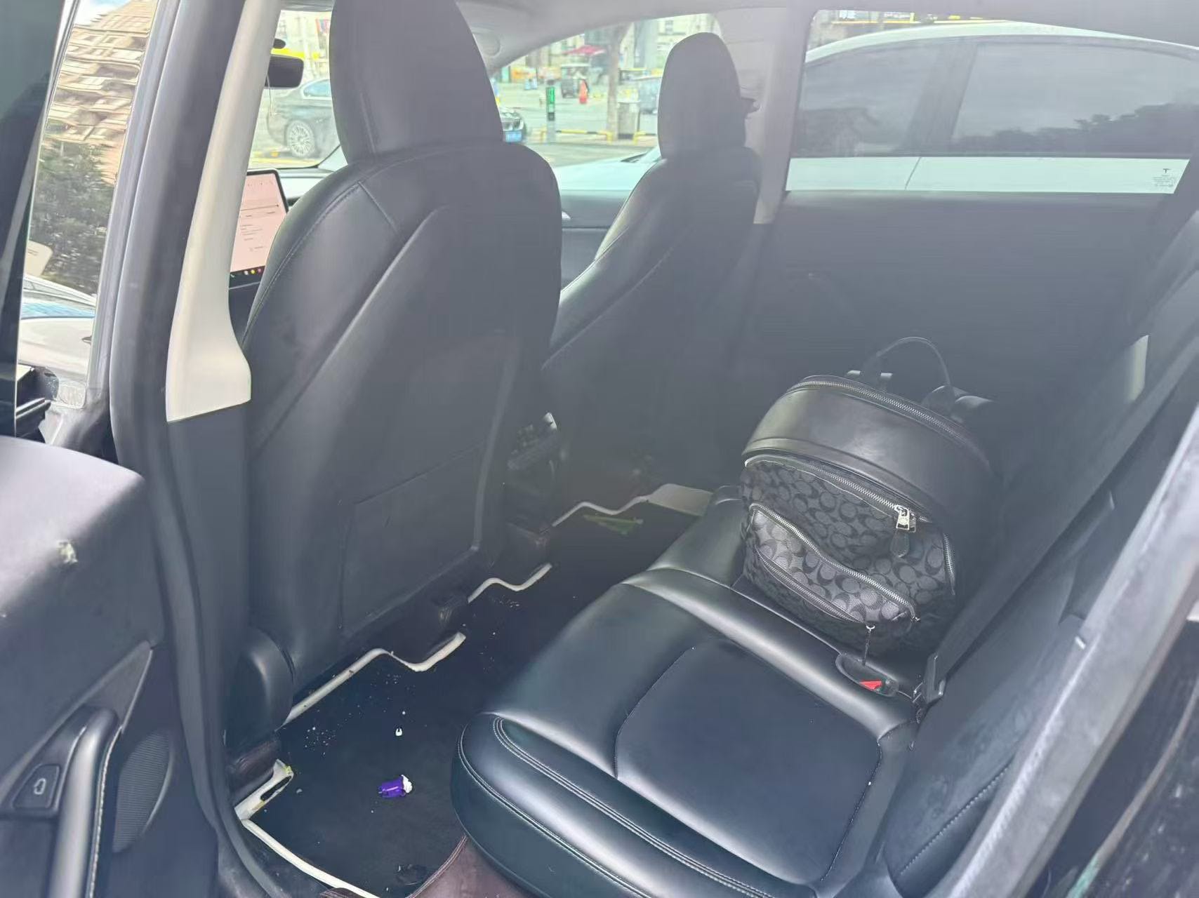 Tesla Model Y 2022 #3 Tesla Model Y 2022 car image #3